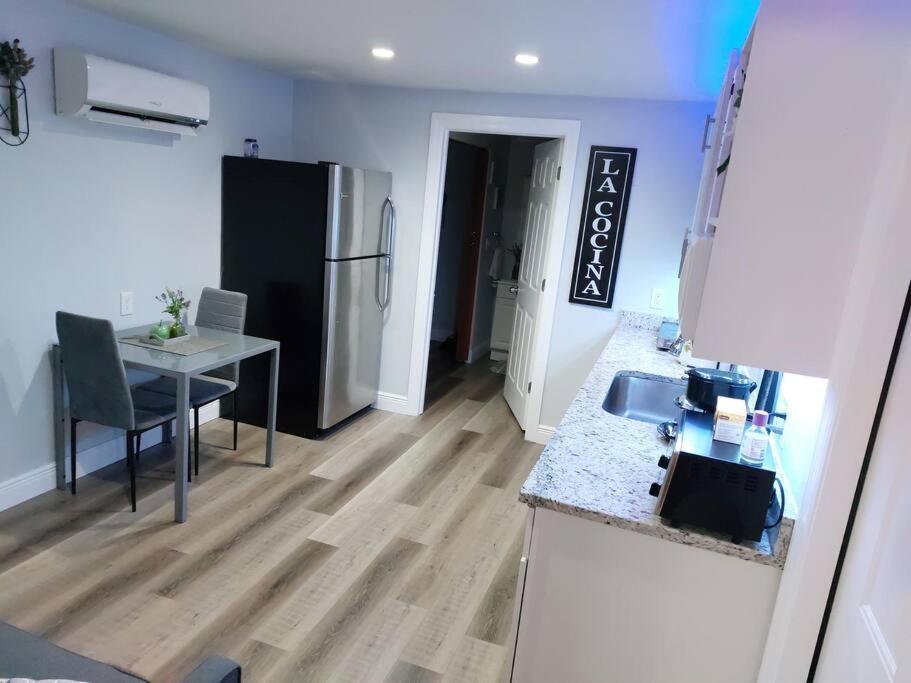 Torres Tiny Home Midtown Westtampa Rjs Extérieur photo