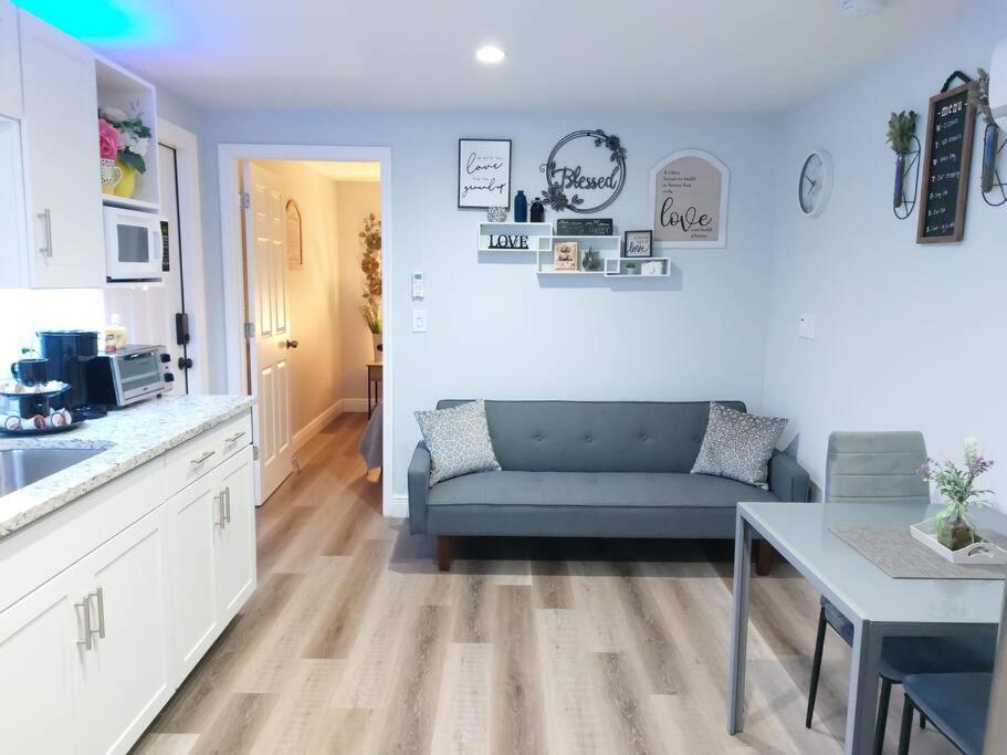 Torres Tiny Home Midtown Westtampa Rjs Extérieur photo